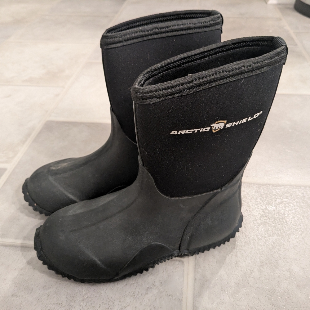 Youth Arctic Shield Neoprene and Rubber Rain/Snow Boots, size 5